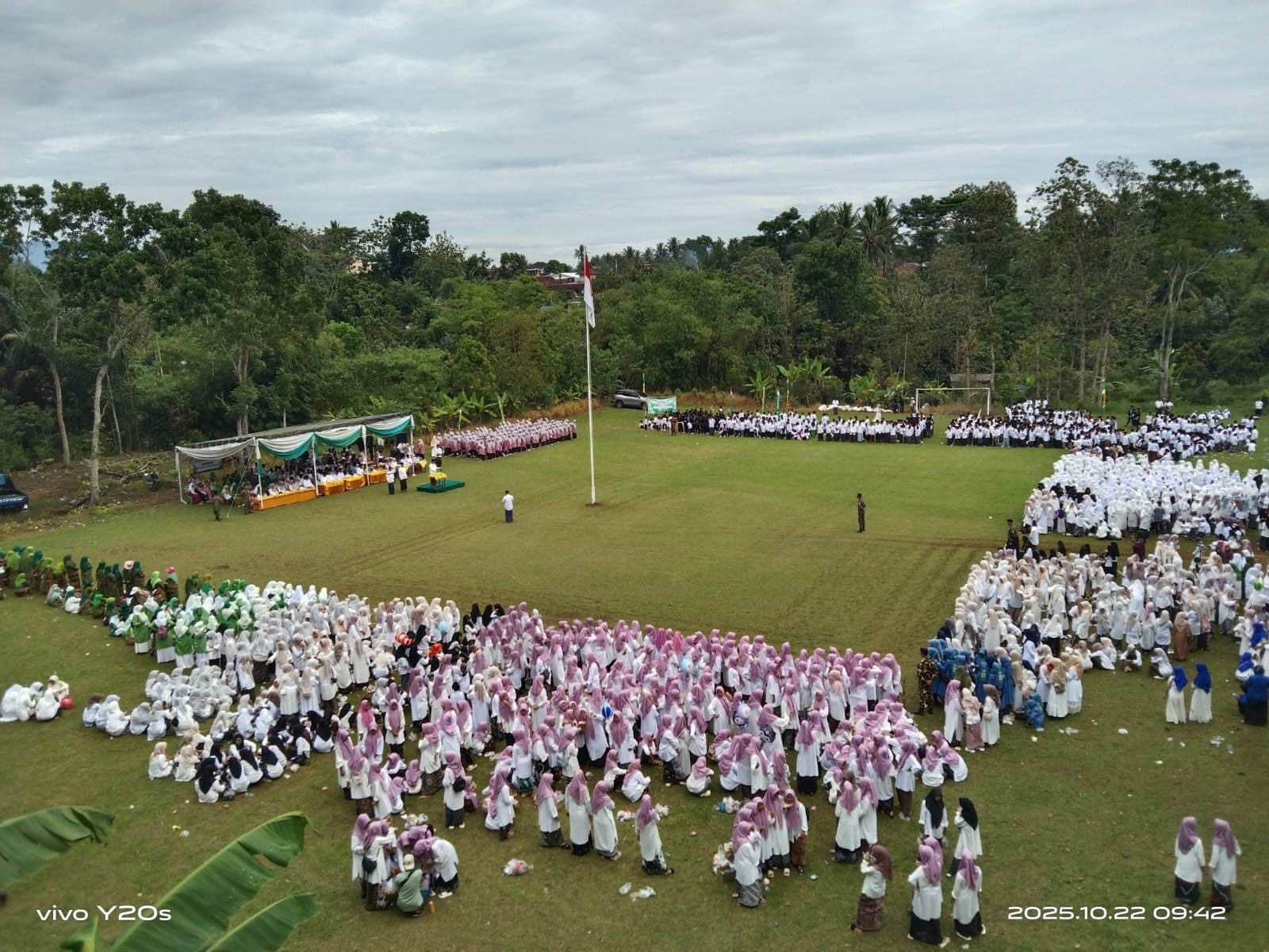 Pelaksanaan Upacara Hari Santri 2025 di Pondok Pesantren Kabupaten Tanggamus Berlangsung Khidmat dan Penuh Semangat