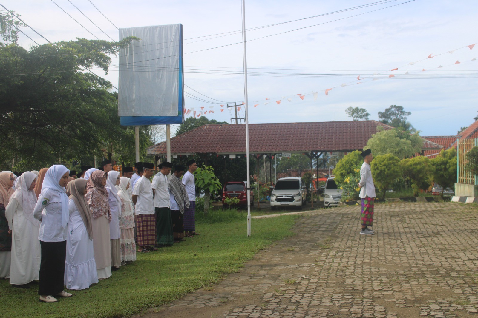 Kemenag Tanggamus Gelar Upacara Hari Santri Nasional 2025 dengan Khidmat